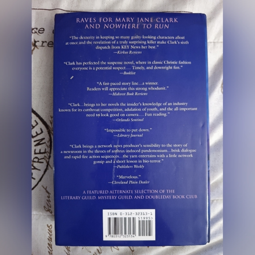𝐌𝐚𝐫𝐲 𝐉𝐚𝐧𝐞 𝐂𝐥𝐚𝐫𝐤 "𝐇𝐢𝐝𝐞 𝐘𝐨𝐮𝐫𝐬𝐞𝐥𝐟 𝐀𝐰𝐚𝐲" 𝐇𝐂 𝐁𝐨𝐨𝐤 - Picture 8 of 10